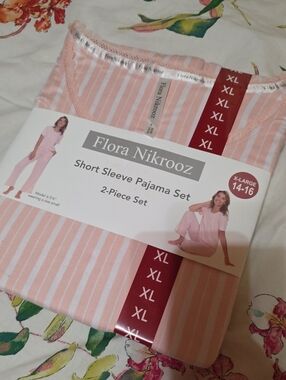 Flora Nikrooz Women's Short Sleeve 2-Piece Pajama Set - Light Pink Stripe